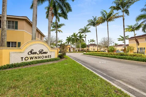 6052 Sw 19th Street North Lauderdale FL 33068