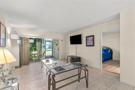 2700 Sw 22nd Avenue Delray Beach FL 33445