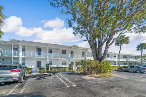 2700 Sw 22nd Avenue Delray Beach FL 33445