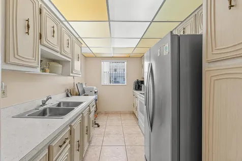 2700 Sw 22nd Avenue Delray Beach FL 33445