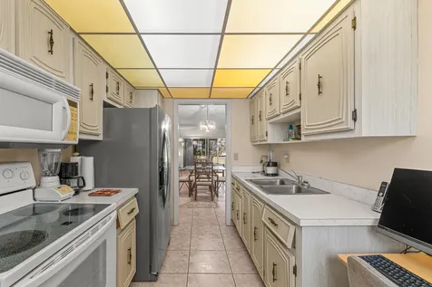 2700 Sw 22nd Avenue Delray Beach FL 33445
