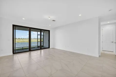 13589 Sw Brightside Way Port Saint Lucie FL 34987