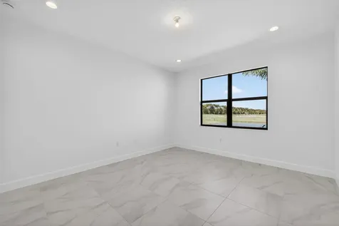 13589 Sw Brightside Way Port Saint Lucie FL 34987