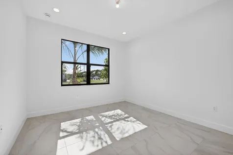 13589 Sw Brightside Way Port Saint Lucie FL 34987