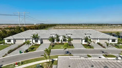 13589 Sw Brightside Way Port Saint Lucie FL 34987