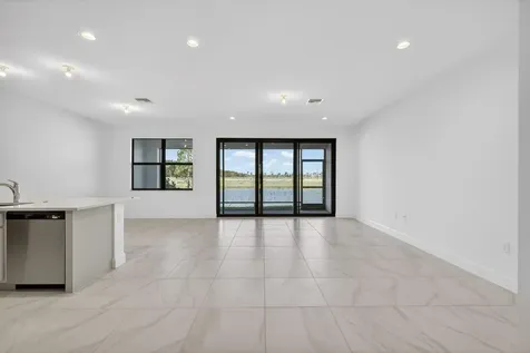 13589 Sw Brightside Way Port Saint Lucie FL 34987