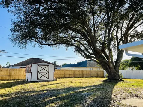 442 Sw Lucero Drive Port Saint Lucie FL 34983