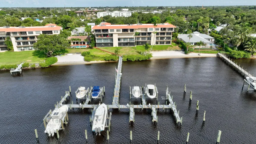624 Sw Saint Lucie Crescent Stuart FL 34994