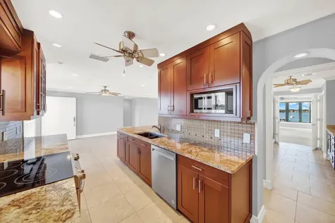 624 Sw Saint Lucie Crescent Stuart FL 34994