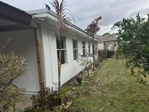 7204 Fort Walton Avenue Fort Pierce FL 34951