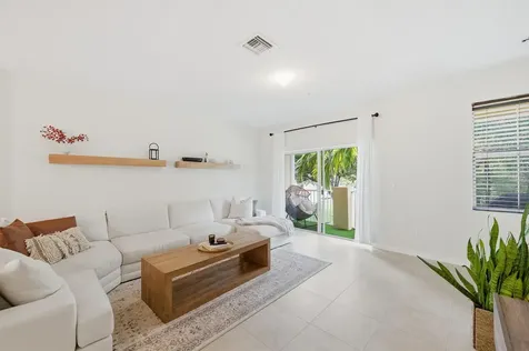 1923 Via Granada Boynton Beach FL 33426