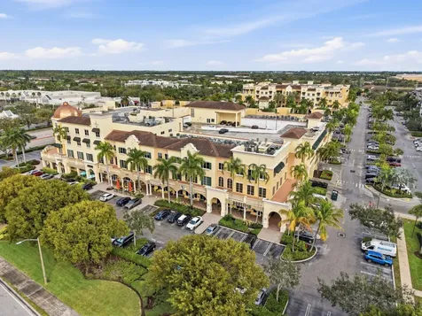 1923 Via Granada Boynton Beach FL 33426