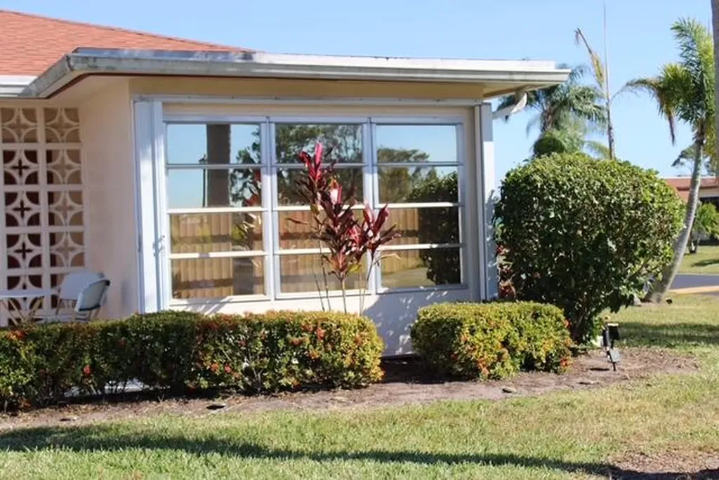 4835 Nw 3rd Court Delray Beach FL 33445