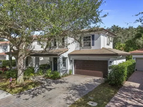 627 Castle Drive Palm Beach Gardens FL 33410