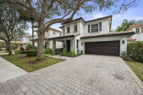 627 Castle Drive Palm Beach Gardens FL 33410