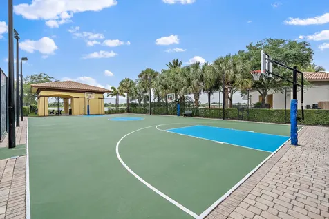 627 Castle Drive Palm Beach Gardens FL 33410
