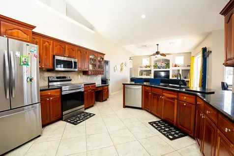1999 Sw Gourmet Street Port Saint Lucie FL 34953