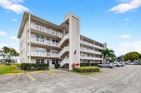 168 Wellington J West Palm Beach FL 33417