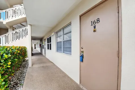 168 Wellington J West Palm Beach FL 33417