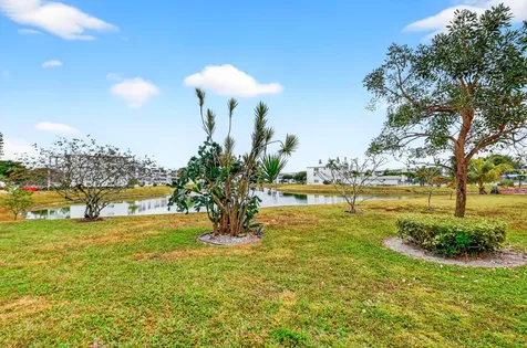 168 Wellington J West Palm Beach FL 33417