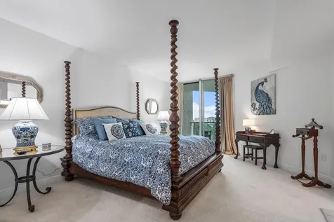 550 SE Mizner Boulevard Boca Raton FL 33432