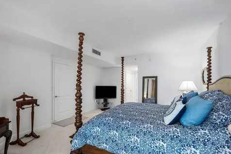 550 SE Mizner Boulevard Boca Raton FL 33432