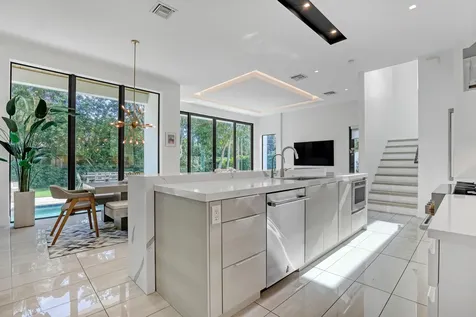 703 NE 5th Street Delray Beach FL 33483