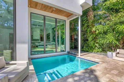 703 NE 5th Street Delray Beach FL 33483