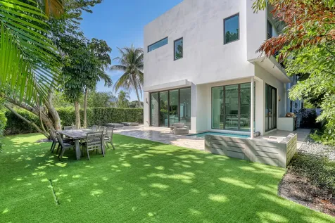 703 NE 5th Street Delray Beach FL 33483