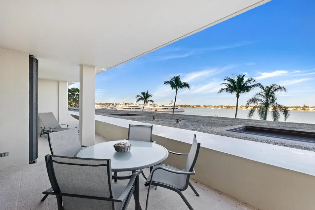 130 Lakeshore Drive North Palm Beach FL 33408