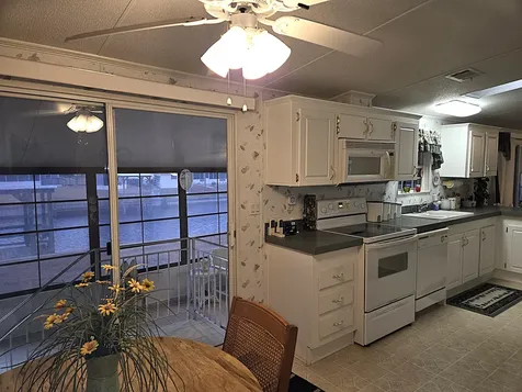 2425 Se 31st Street Okeechobee FL 34974