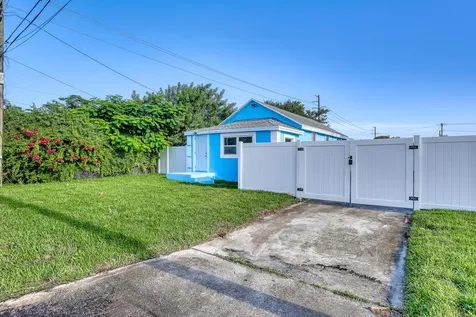 180 W 15th Street Riviera Beach FL 33404