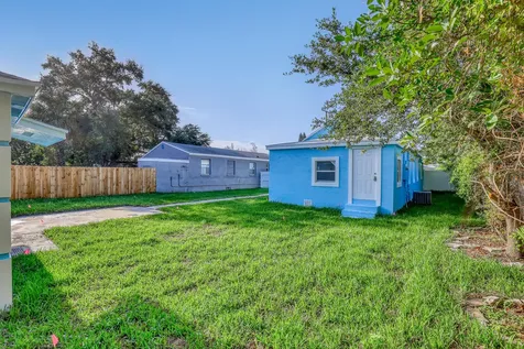 180 W 15th Street Riviera Beach FL 33404