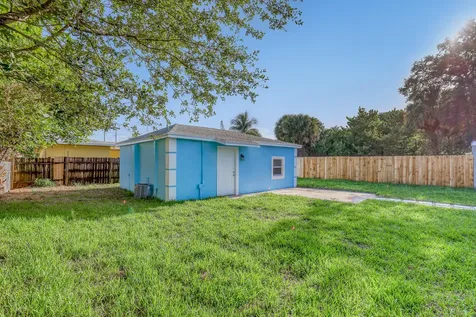 180 W 15th Street Riviera Beach FL 33404