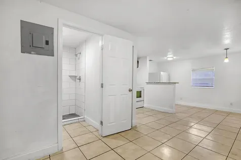 180 W 15th Street Riviera Beach FL 33404