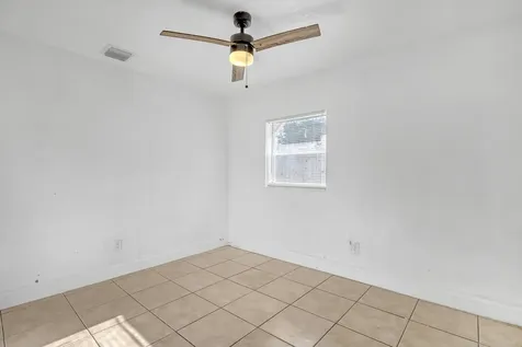 180 W 15th Street Riviera Beach FL 33404