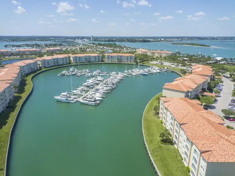 6 Harbour Isle Drive Fort Pierce FL 34949