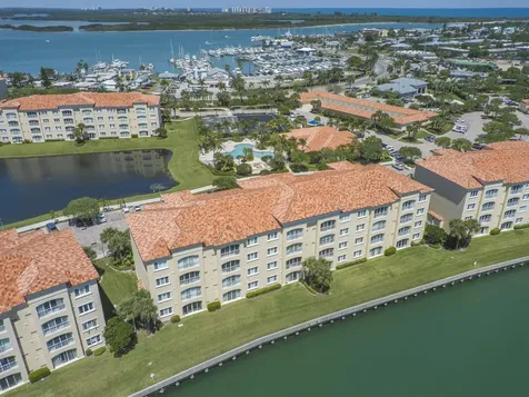 6 Harbour Isle Drive Fort Pierce FL 34949