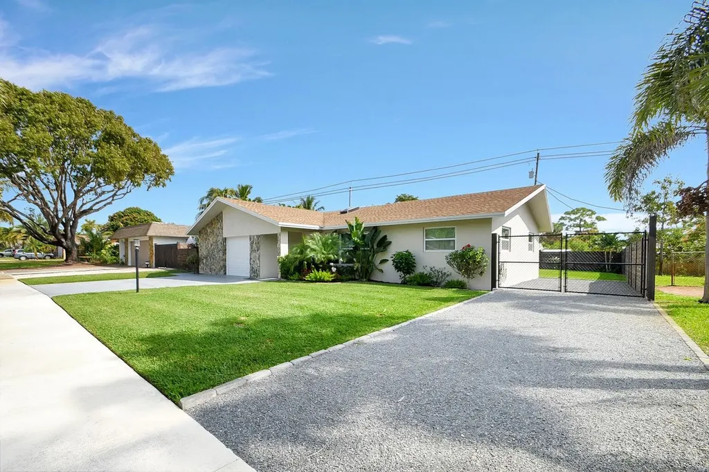 702 Grove Street Lake Worth Beach FL 33461