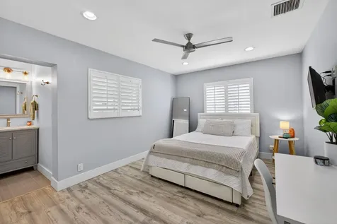 908 Penn Trail Jupiter FL 33458