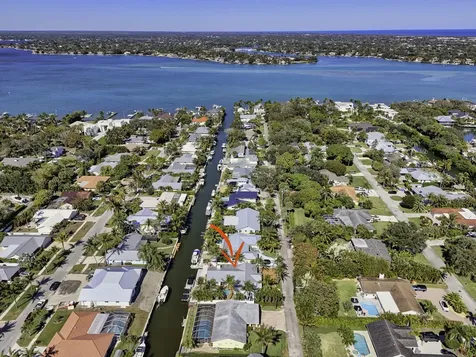 908 Penn Trail Jupiter FL 33458