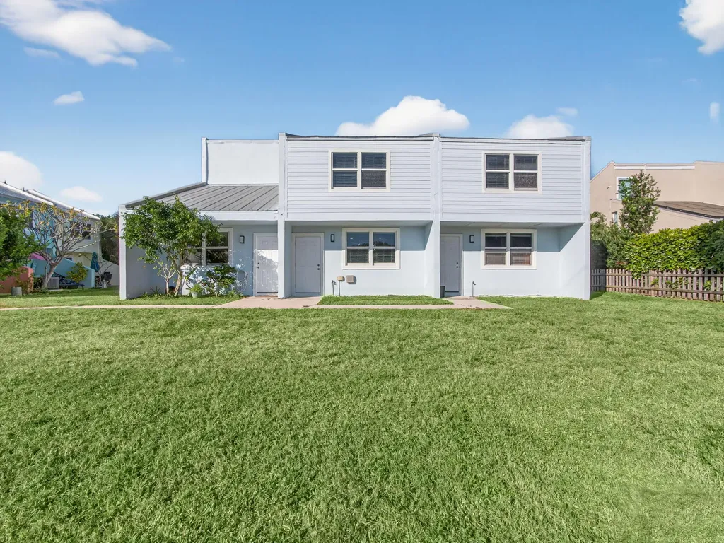 1002 Shorewinds Drive Hutchinson Island FL 34949