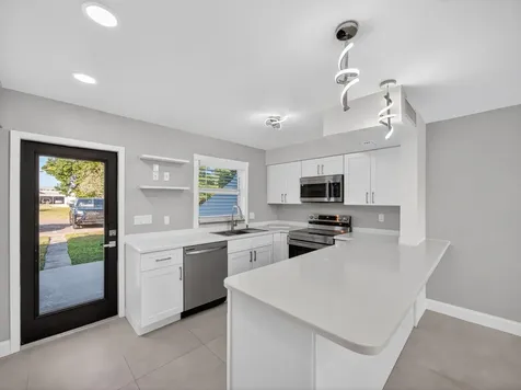 1002 Shorewinds Drive Hutchinson Island FL 34949