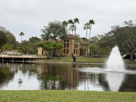 4879 Via Palm Lake West Palm Beach FL 33417