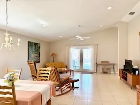 612 Nw Stanford Lane Port Saint Lucie FL 34983