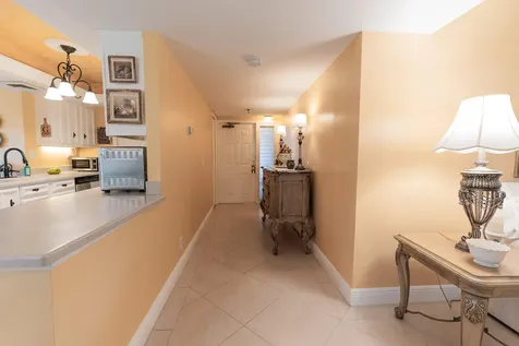 5390 Woodland Lakes Drive Palm Beach Gardens FL 33418