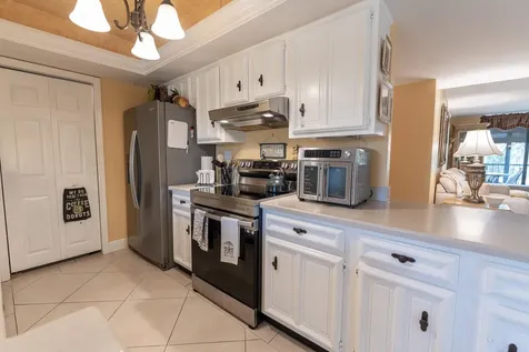 5390 Woodland Lakes Drive Palm Beach Gardens FL 33418