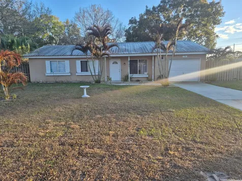 731 24th Street Vero Beach FL 32962
