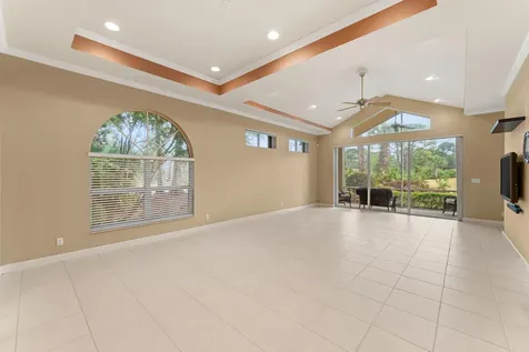 7066 Torrey Pines Circle Port Saint Lucie FL 34986