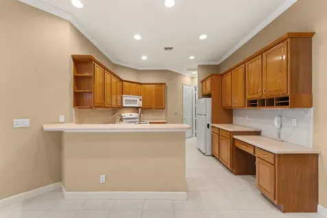 7066 Torrey Pines Circle Port Saint Lucie FL 34986